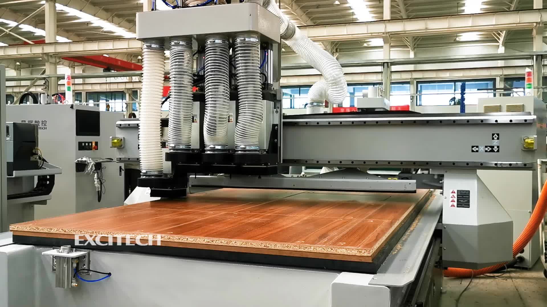 Excitech Four-Head Work Center Maszyna CNC